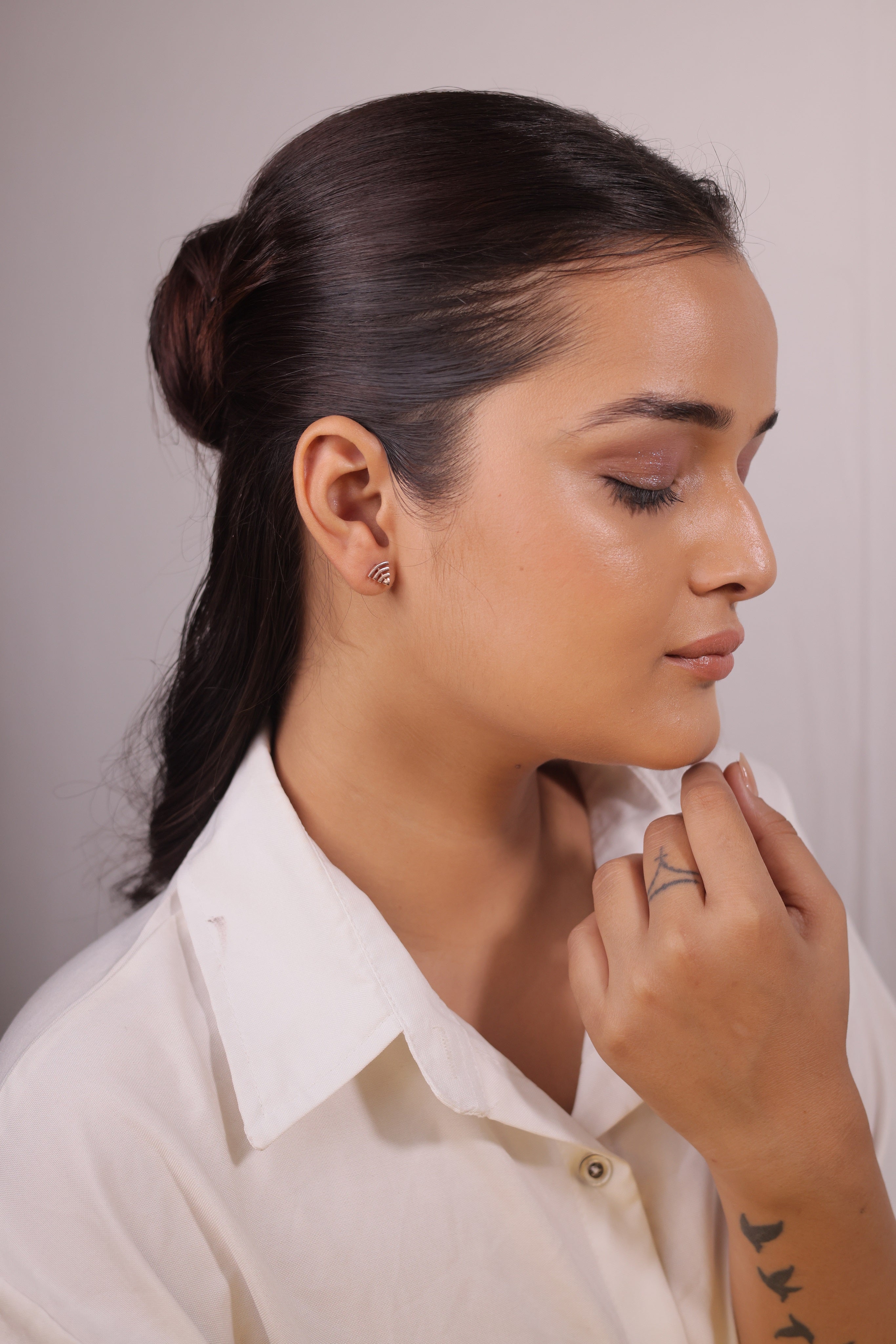 92.5 Sterling Silver Light Weight Rose Gold Plated Wi-Fi Symbol With A Tiny Heart Design Stud Earrings For Women By Kesardeep